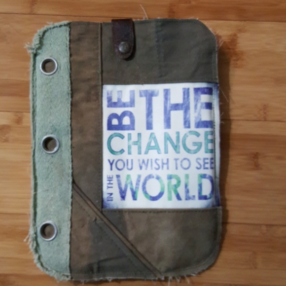 Vintage Addiction Tablet Sleeve
